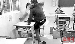 男的插女的视频,男子插入女子，画面令人咋舌